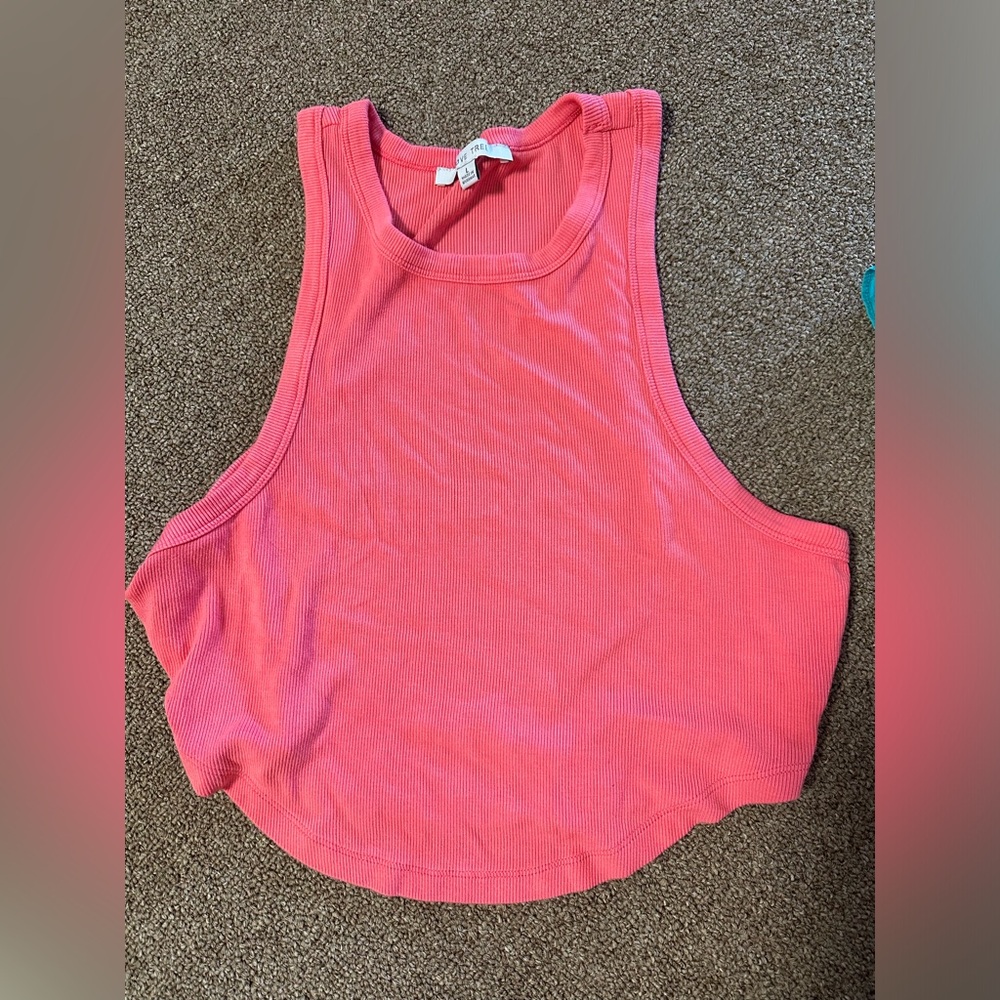 Love tree tank coral color